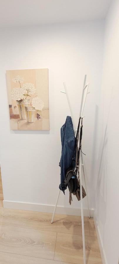 Cozy White Home In Getxo Ngoại thất bức ảnh